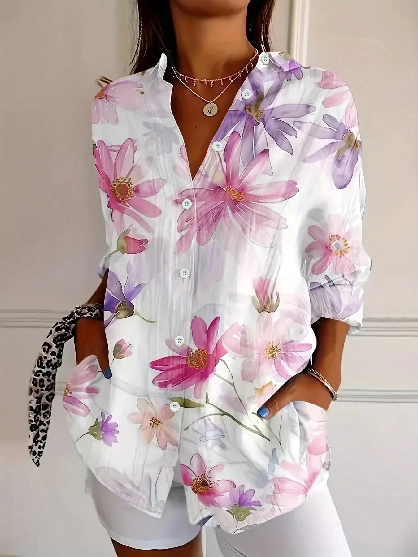 Van Laar | Kleurrijke blouse met speelse print